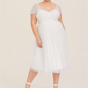 3X (24) PLUS SIZE Wedding Dress NWT